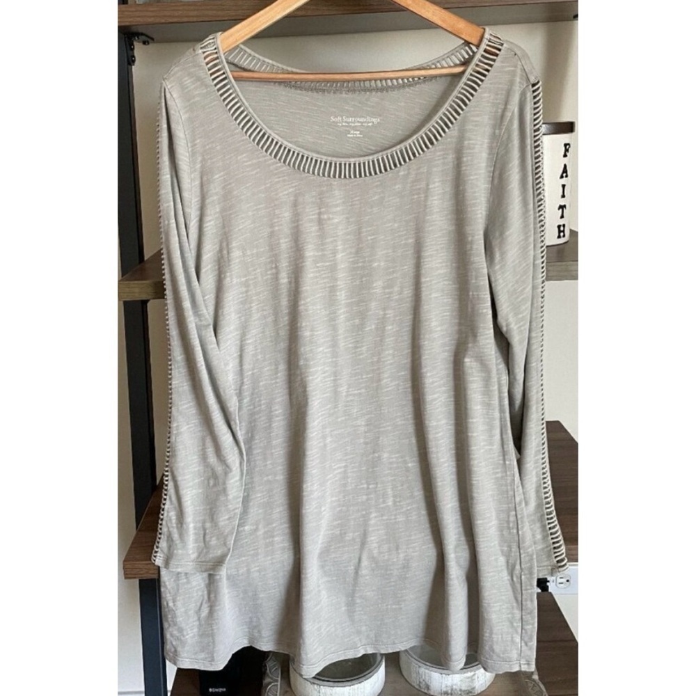 Soft Surroundings Long-line Eyelet Sleeve Top, Size XL